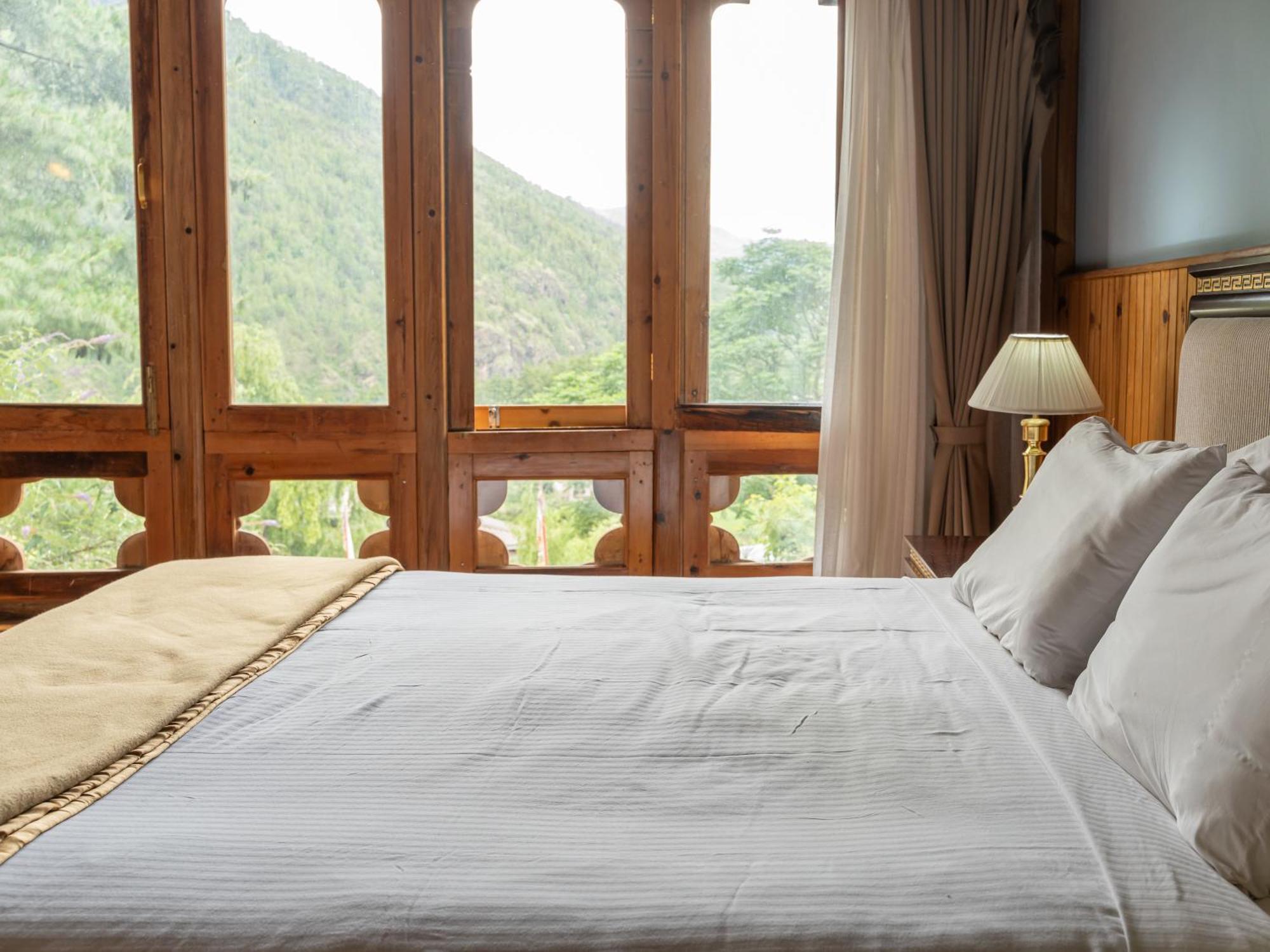Tiger'S Nest Resort - Best Resort In Paro Exterior photo