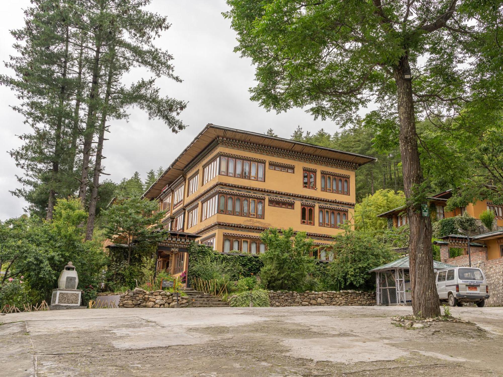 Tiger'S Nest Resort - Best Resort In Paro Exterior photo