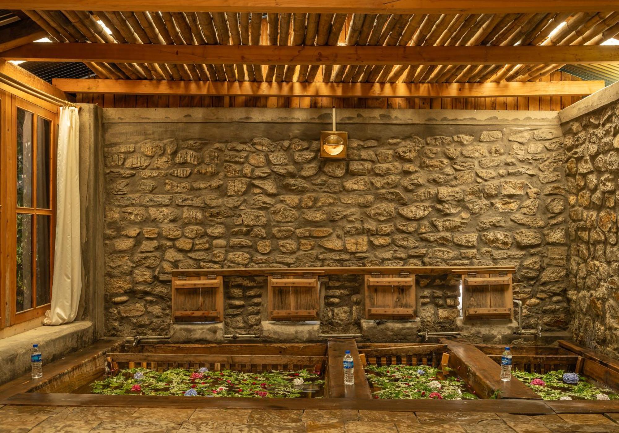 Tiger'S Nest Resort - Best Resort In Paro Exterior photo