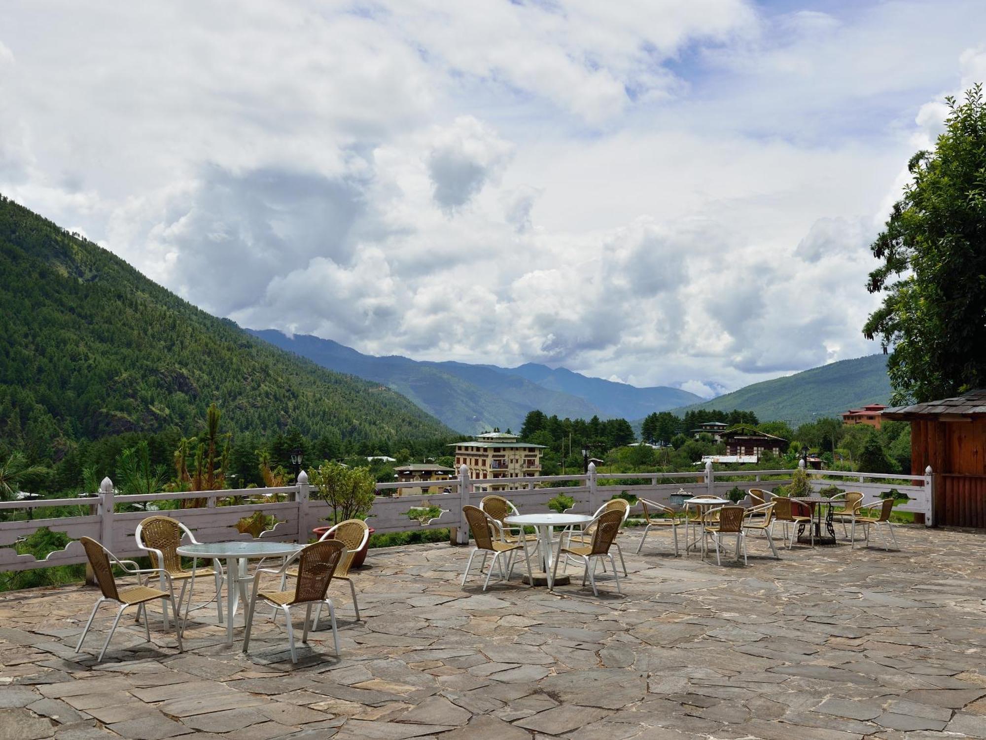 Tiger'S Nest Resort - Best Resort In Paro Exterior photo