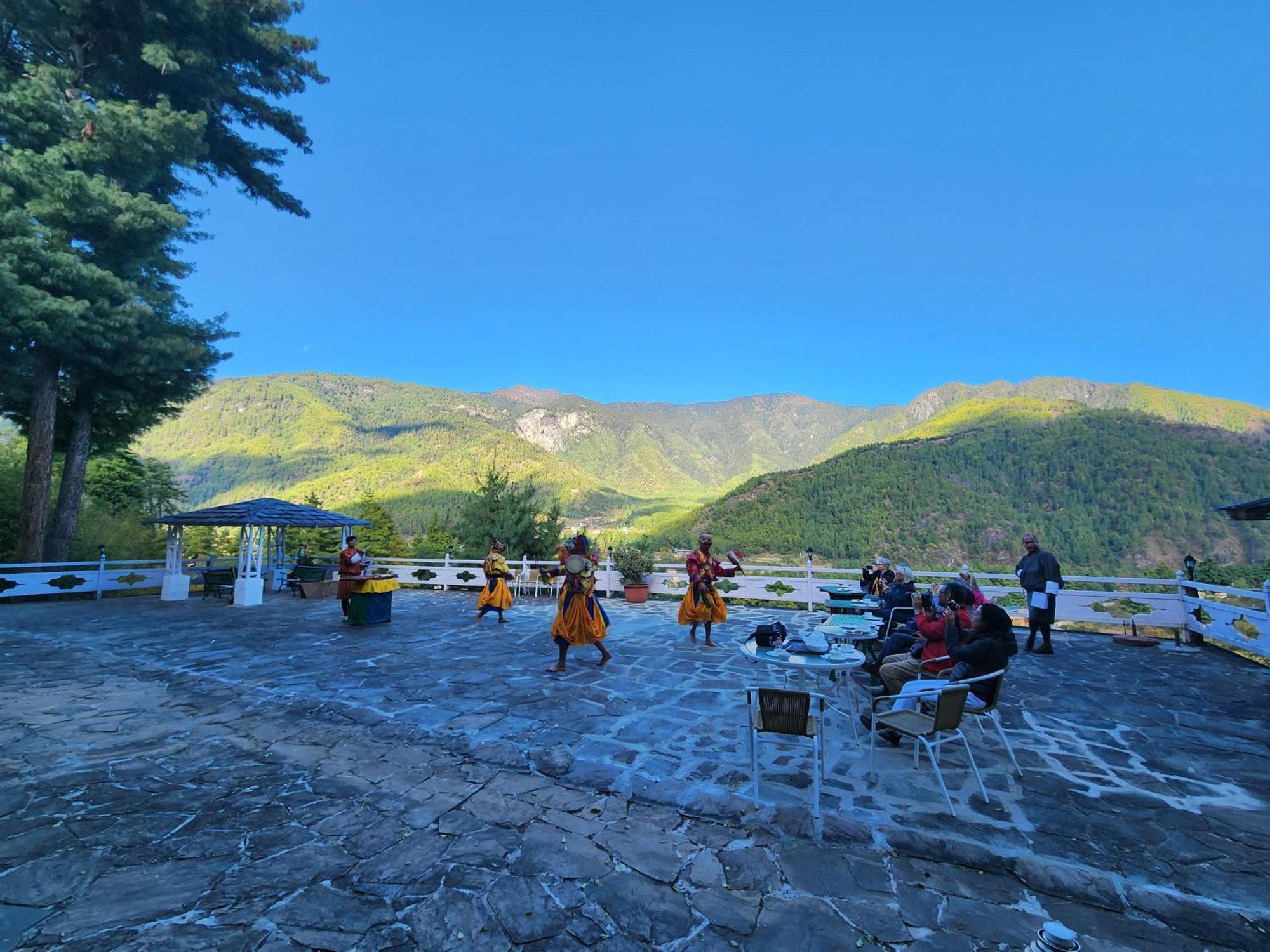 Tiger'S Nest Resort - Best Resort In Paro Exterior photo
