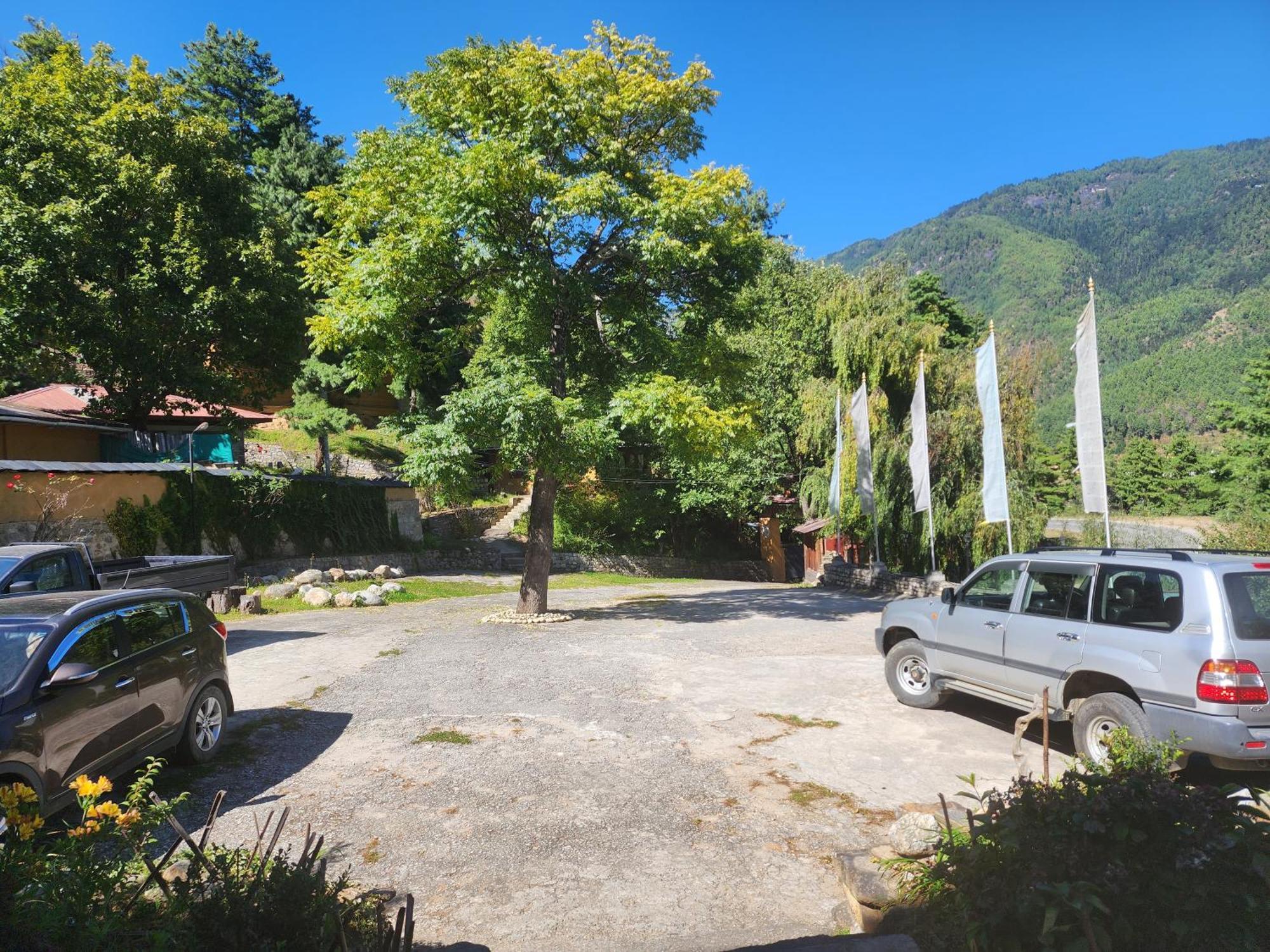 Tiger'S Nest Resort - Best Resort In Paro Exterior photo